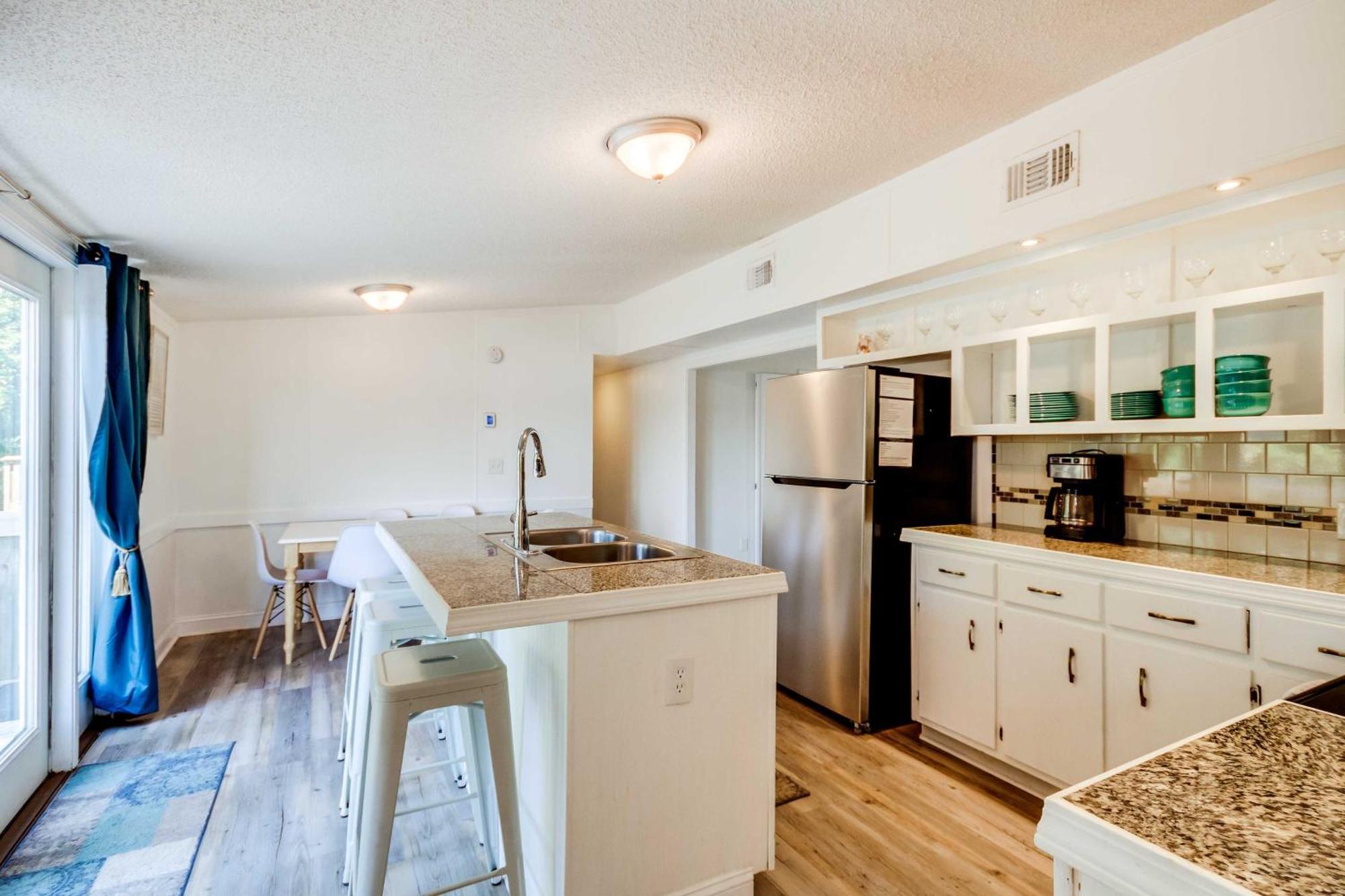 Stunning Pensacola Home, 8 Mi To Downtown! Bagian luar foto