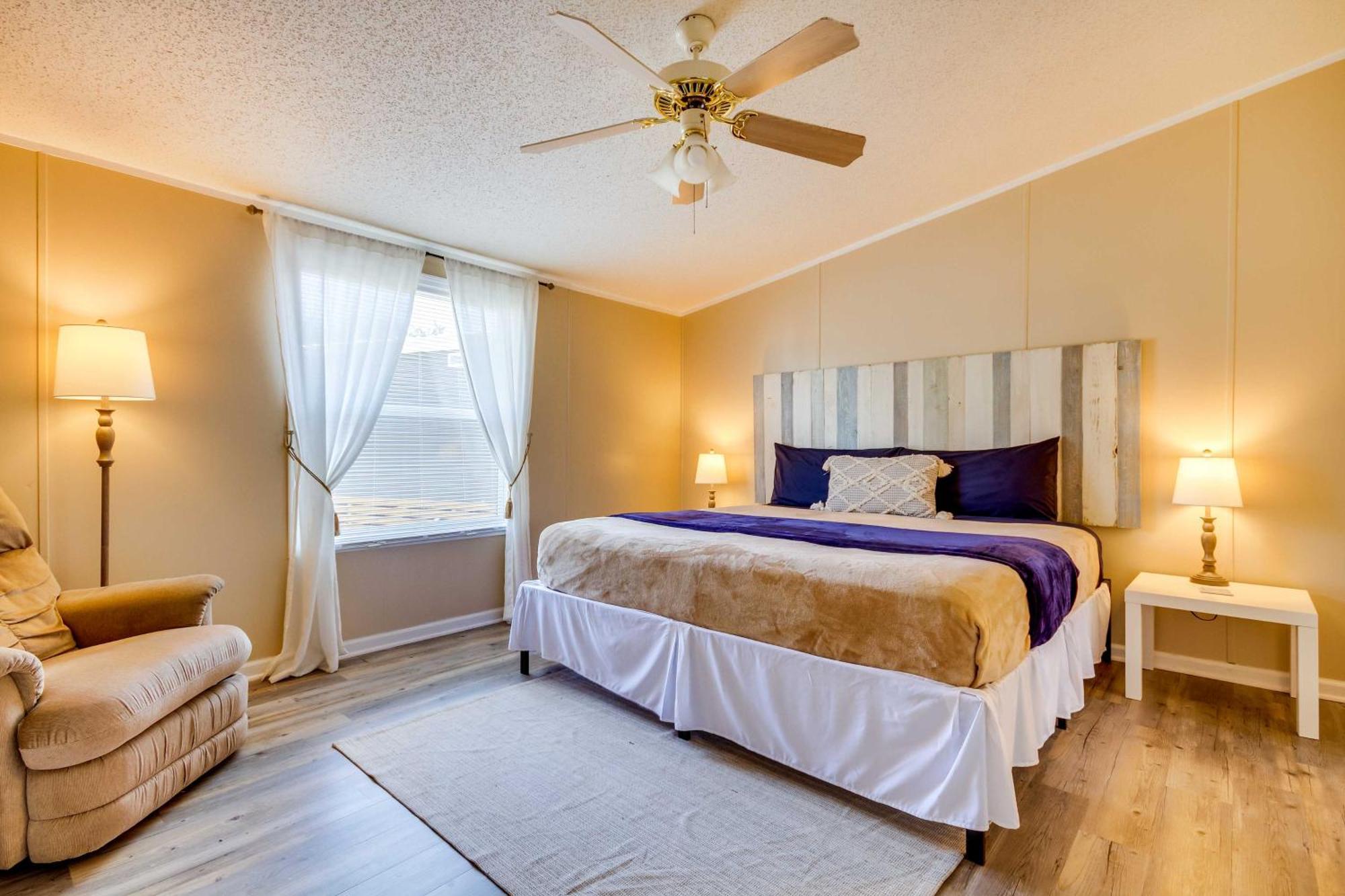 Stunning Pensacola Home, 8 Mi To Downtown! Bagian luar foto